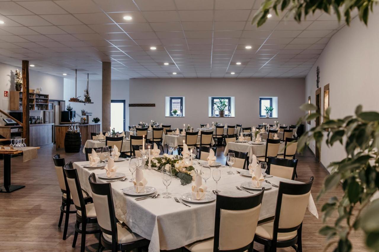 Landgasthof Krone Möckmühl Екстериор снимка