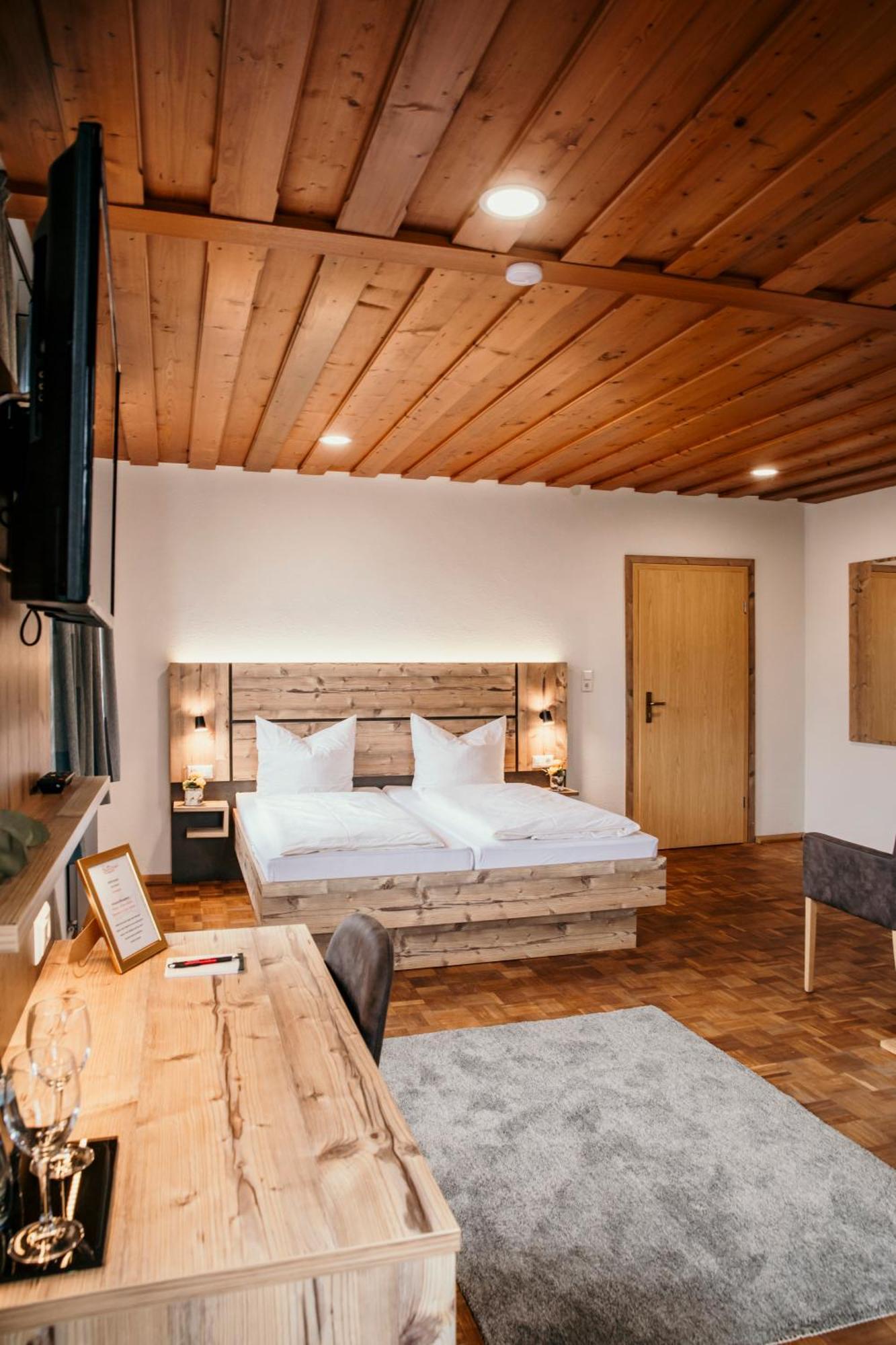 Landgasthof Krone Möckmühl Екстериор снимка